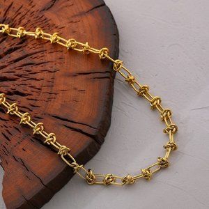 NEW 18K Gold Plated Knot Link Chain Necklace